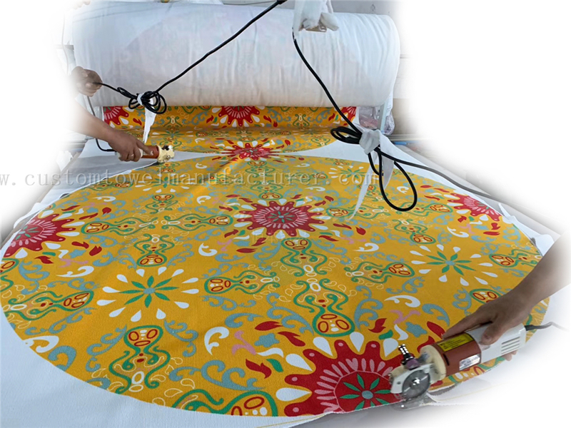 China Bulk custom gym towels bulk wholesaler Custom Heat Transfer Printing Microfiber Quick Dry Beach Sport Towel Supplier for Greece Italy Spain